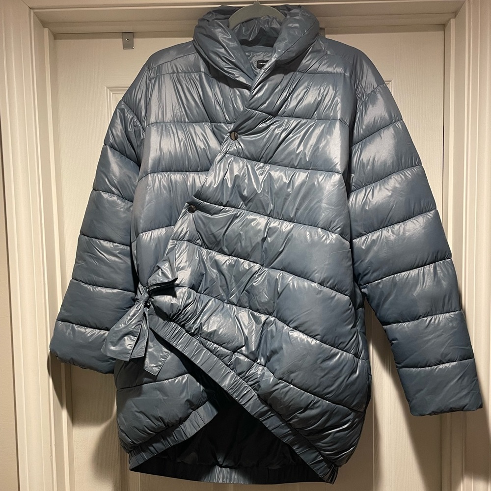 Universal Standard Blue Kanda Puffer
